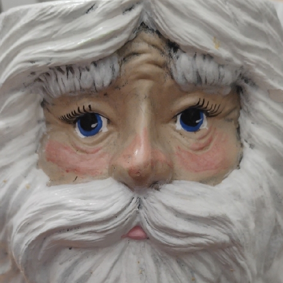 Santa Claus Ceramic Container - Picture 5 of 8